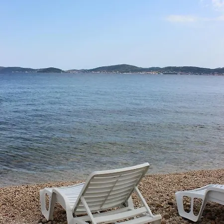 Lanterna Apartment *